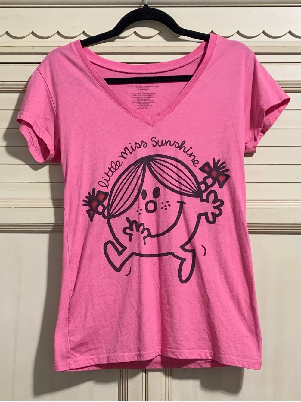 Little Miss Sunshine Pink V-Neck Graphic Tee Women’s Size Large
